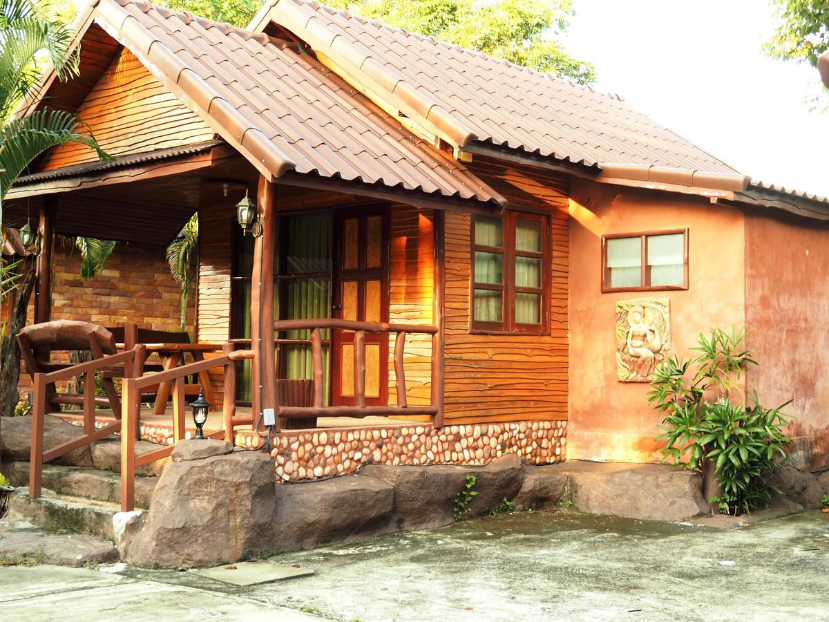 Chantaa Boutique Place Ubon Ratchathani Exterior photo